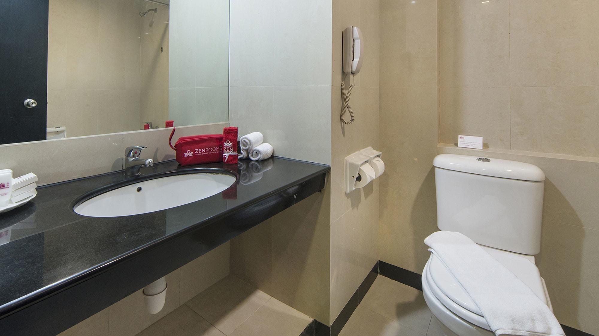 Zen Rooms Novena Singapore Bagian luar foto